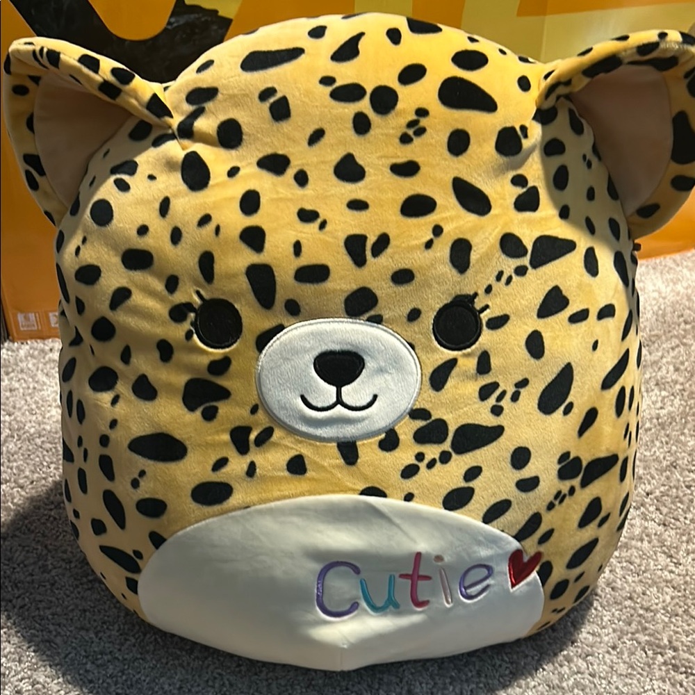 Lexie the Cheetah 20” - Squishmallow